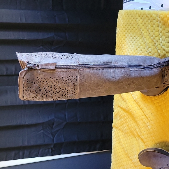 Boots - Picture 3 of 3